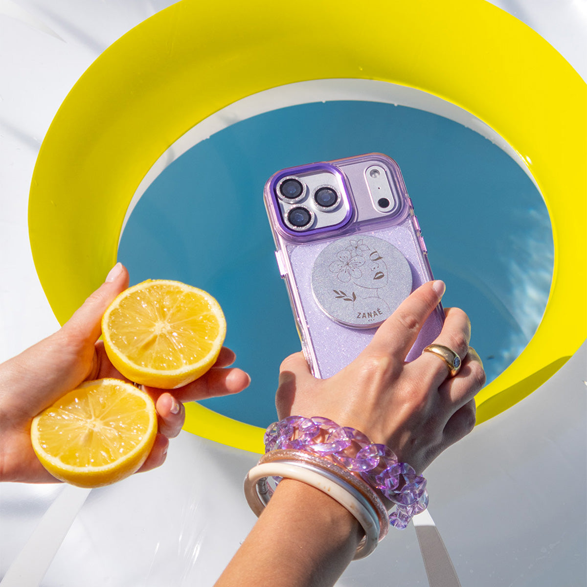 Une coque transparente est invisible, alors que votre style est unique.